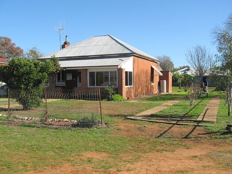 28 Lynch Street, Parkes NSW 2870