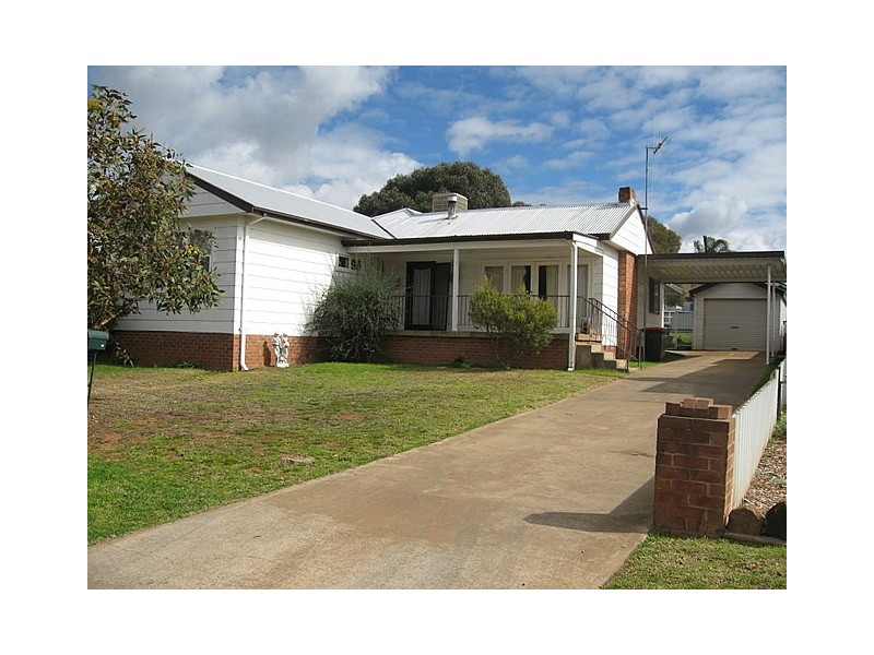 16 Pearce Street, Parkes NSW 2870