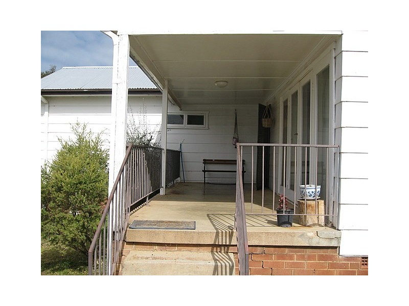 16 Pearce Street, Parkes NSW 2870