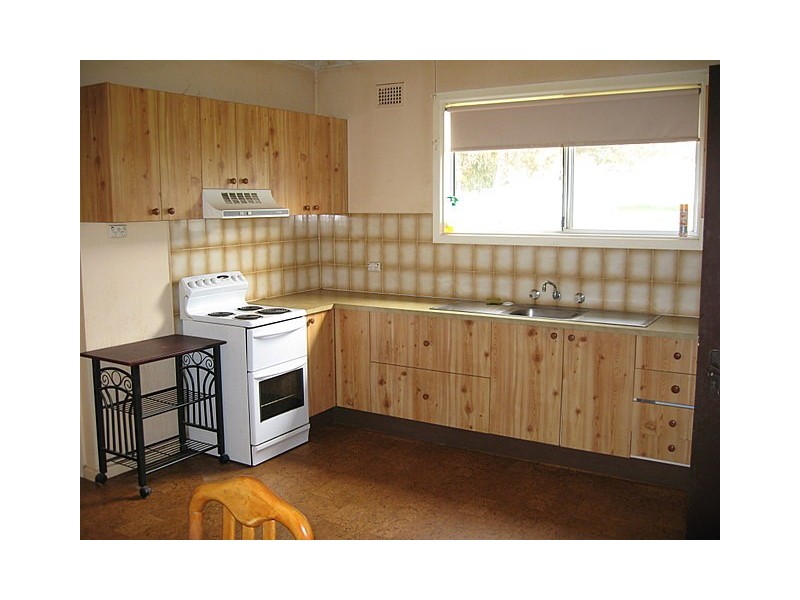 16 Pearce Street, Parkes NSW 2870