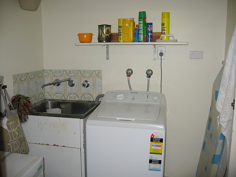 11 Hodges Street, Parkes NSW 2870