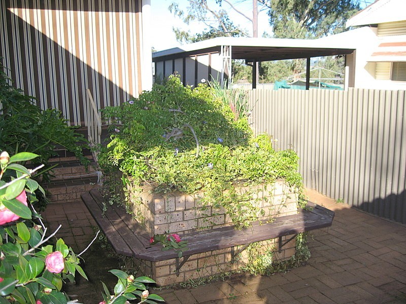 11 Hodges Street, Parkes NSW 2870