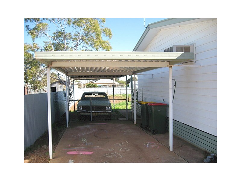 48 Boori Street, Peak Hill NSW 2869