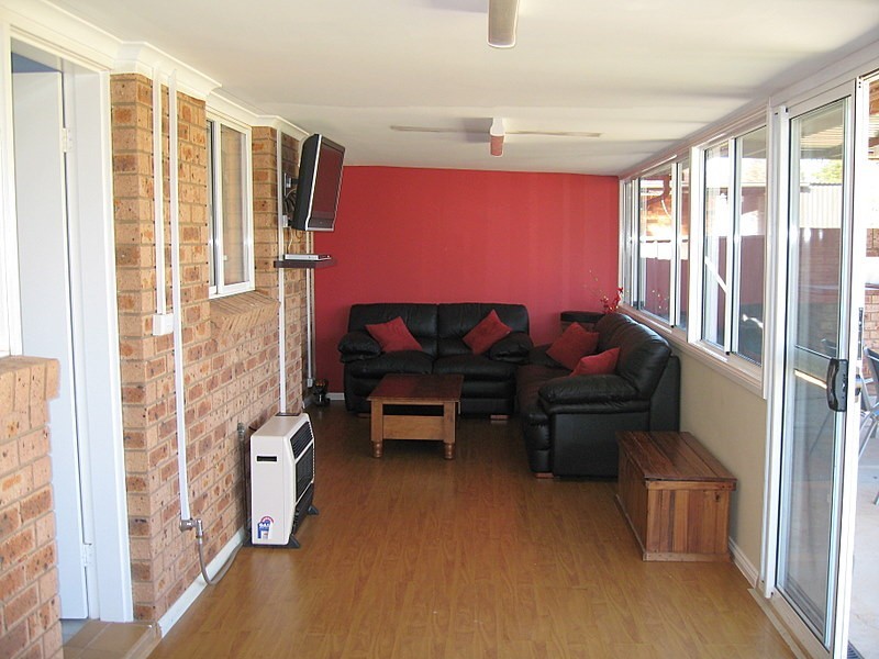 6 Carinya Street, Parkes NSW 2870