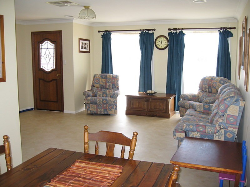 6 Carinya Street, Parkes NSW 2870