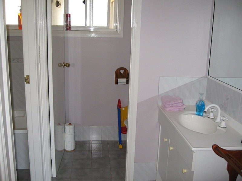 6 Carinya Street, Parkes NSW 2870