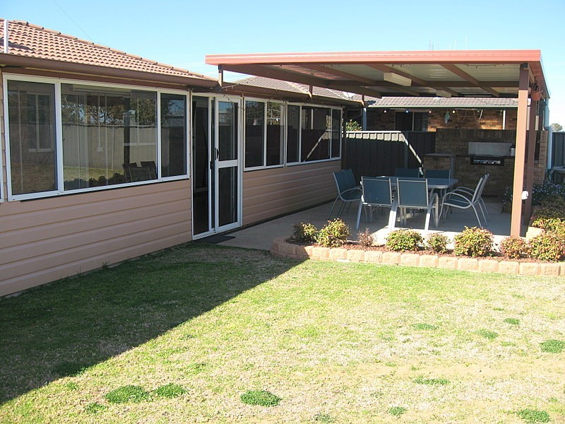 6 Carinya Street, Parkes NSW 2870