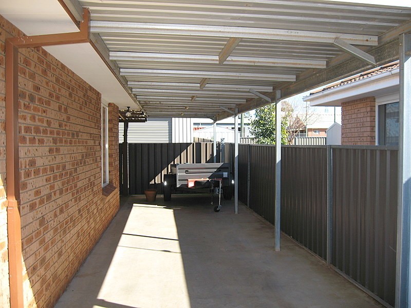 6 Carinya Street, Parkes NSW 2870