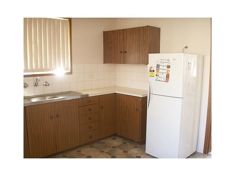 2 Howard Street, Parkes NSW 2870