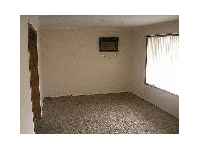 2 Howard Street, Parkes NSW 2870