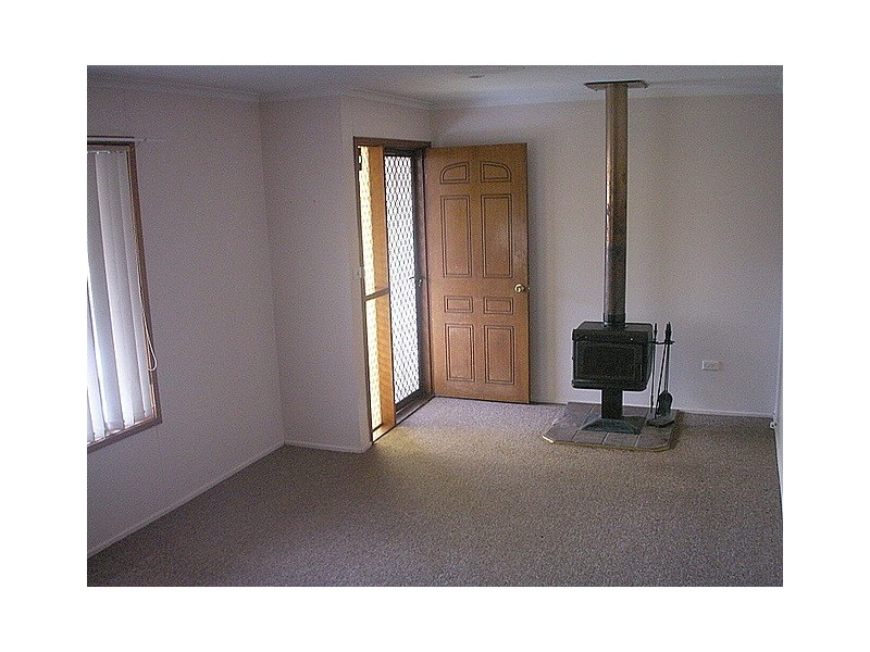 2 Howard Street, Parkes NSW 2870