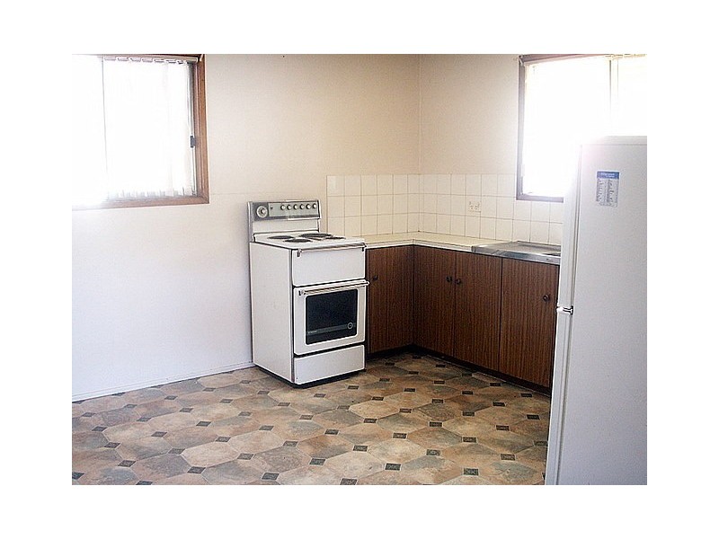 2 Howard Street, Parkes NSW 2870