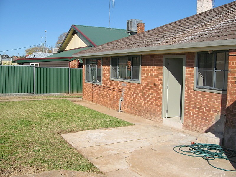 24 Elizabeth Street, Parkes NSW 2870