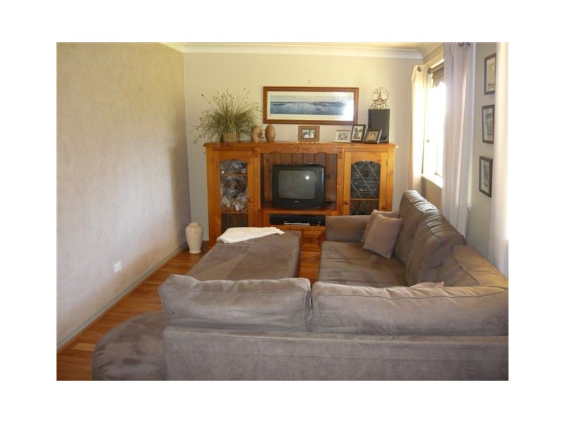 39 Field Road, Parkes NSW 2870