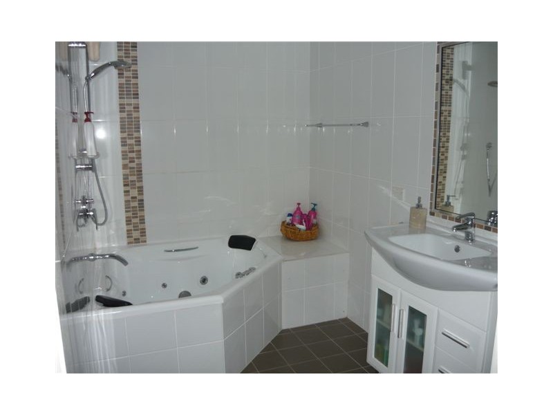 39 Field Road, Parkes NSW 2870