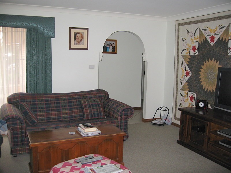 13 Christina Close, Parkes NSW 2870