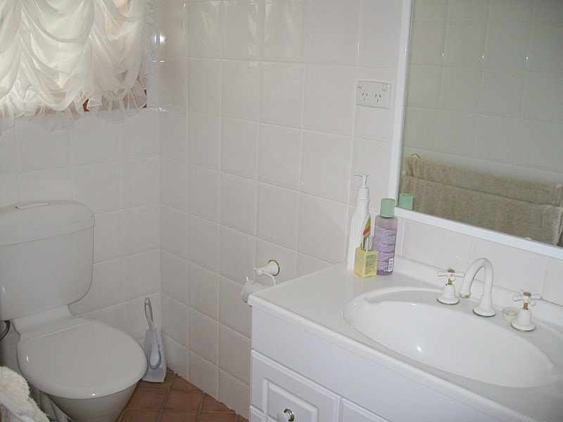 13 Christina Close, Parkes NSW 2870