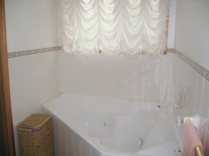 13 Christina Close, Parkes NSW 2870