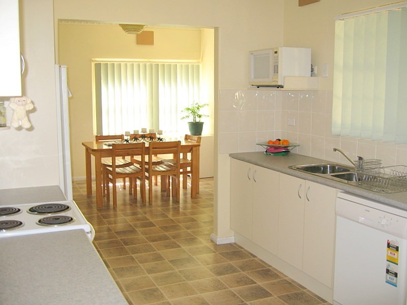 14 Rose Street, Parkes NSW 2870