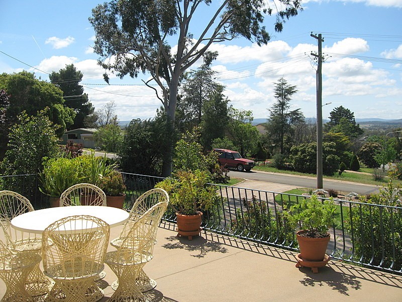 10 Evans Parade, Parkes NSW 2870