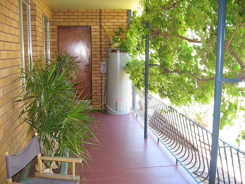 10 Evans Parade, Parkes NSW 2870