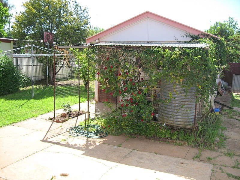5 Wattle Street, Parkes NSW 2870