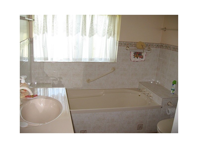 90 Warrah Street, Peak Hill NSW 2869