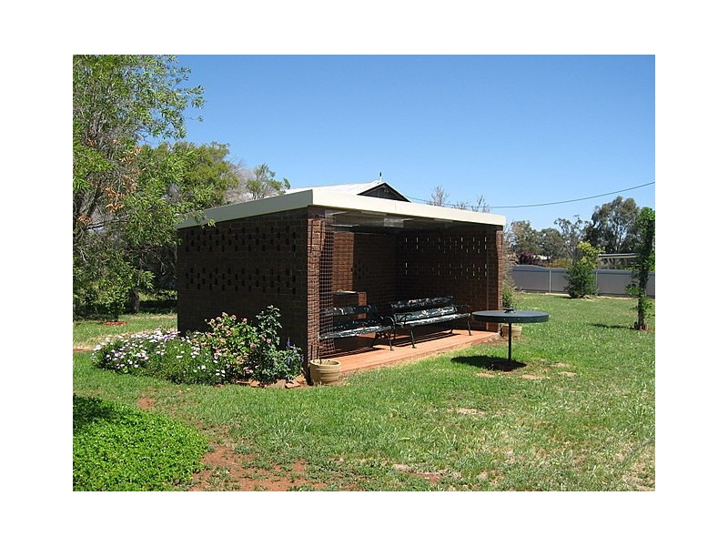 90 Warrah Street, Peak Hill NSW 2869