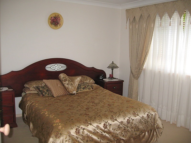 2 Glengowrie Close, Parkes NSW 2870