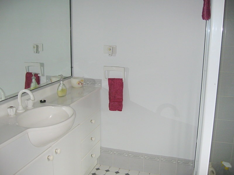 2 Glengowrie Close, Parkes NSW 2870