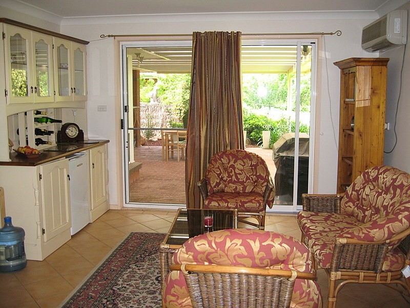 2 Glengowrie Close, Parkes NSW 2870