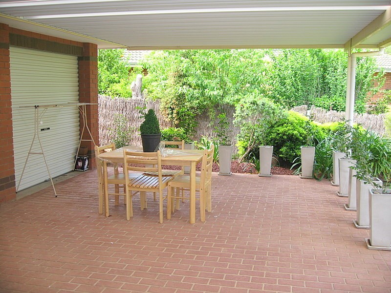 2 Glengowrie Close, Parkes NSW 2870