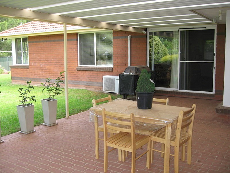 2 Glengowrie Close, Parkes NSW 2870