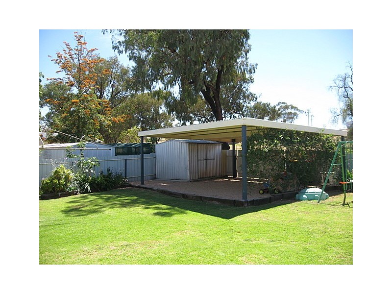 37 Albert Street, Parkes NSW 2870