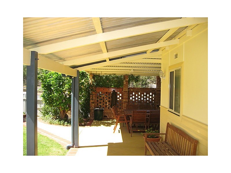 37 Albert Street, Parkes NSW 2870