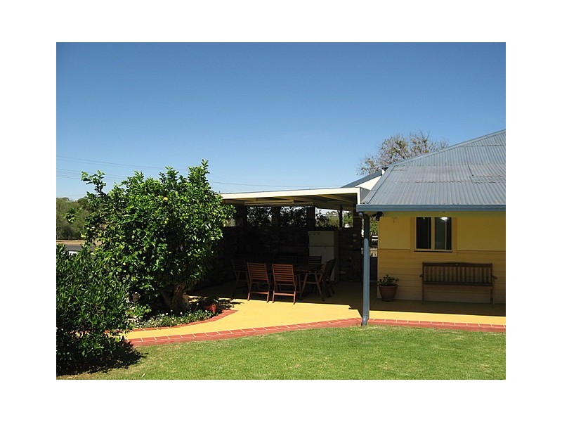 37 Albert Street, Parkes NSW 2870
