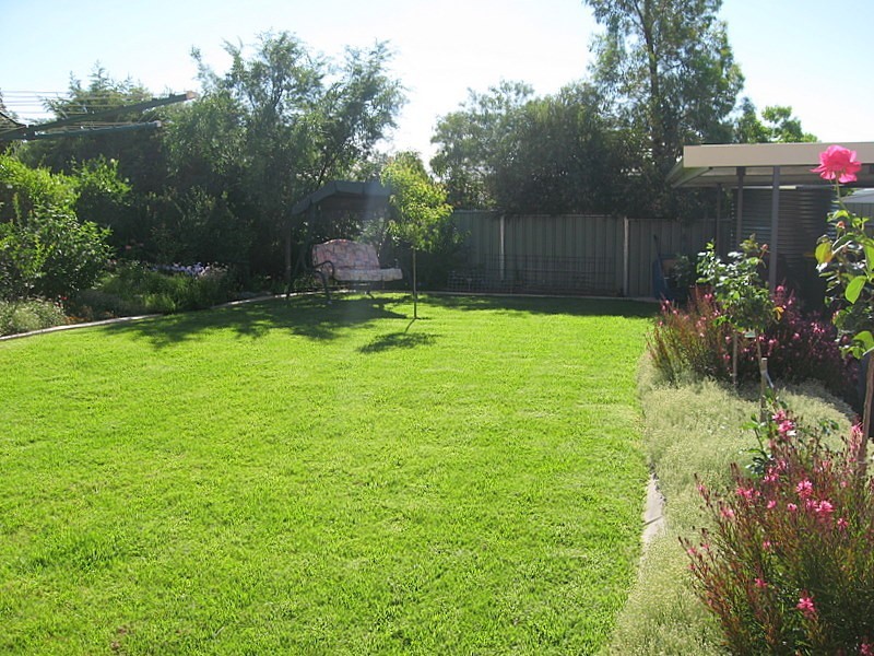 20 Jubilee Street, Parkes NSW 2870