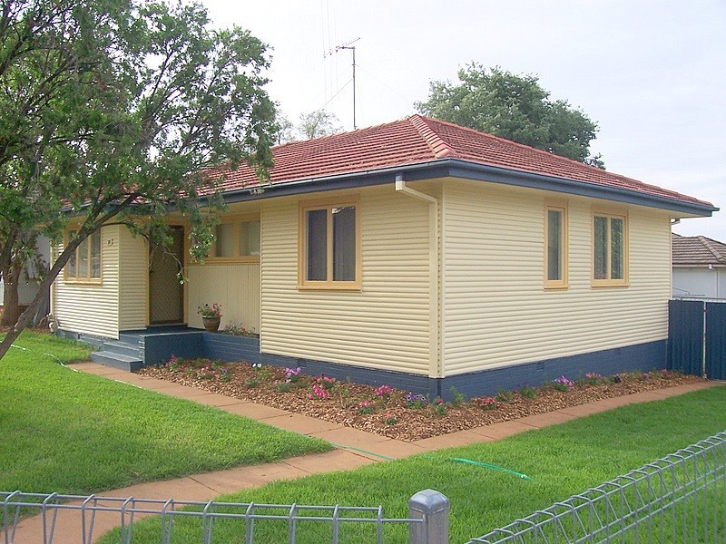 38 Medlyn Street, Parkes NSW 2870