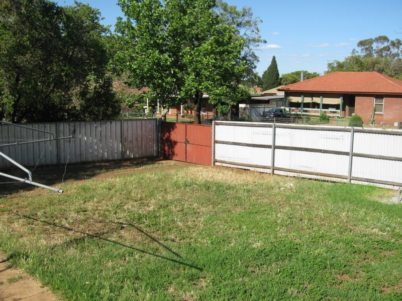 38 Medlyn Street, Parkes NSW 2870