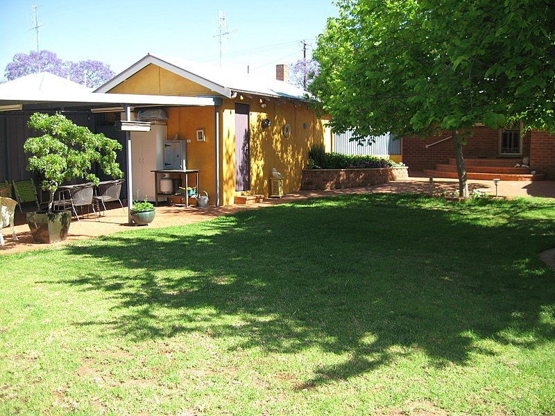 27 Mitchell Street, Parkes NSW 2870