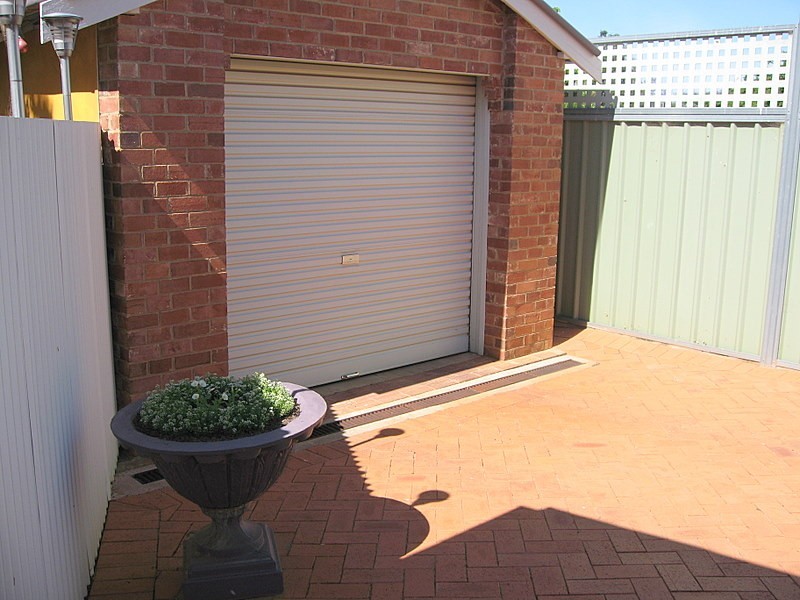 27 Mitchell Street, Parkes NSW 2870
