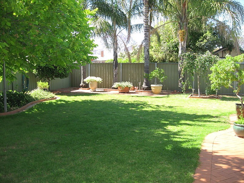27 Mitchell Street, Parkes NSW 2870
