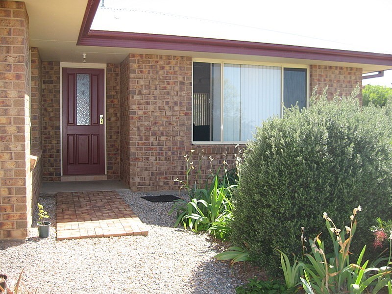 15 Basil Avenue, Parkes NSW 2870