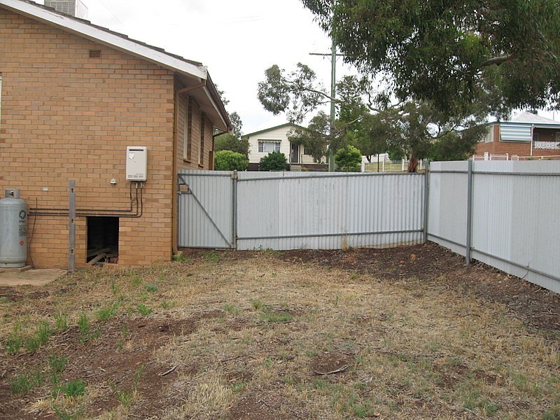 14 Park Street, Parkes NSW 2870