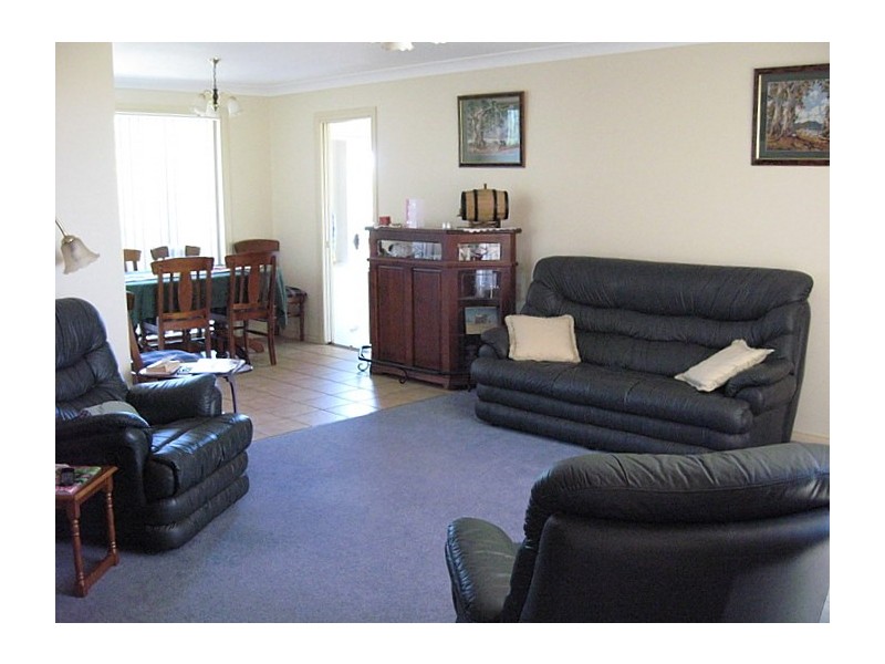 10 Highland Avenue, Parkes NSW 2870