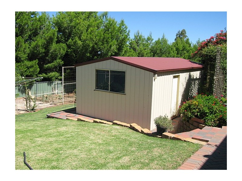 10 Highland Avenue, Parkes NSW 2870