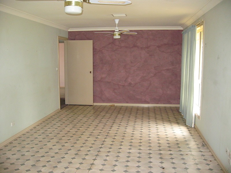 6 Endeavour Place, Parkes NSW 2870