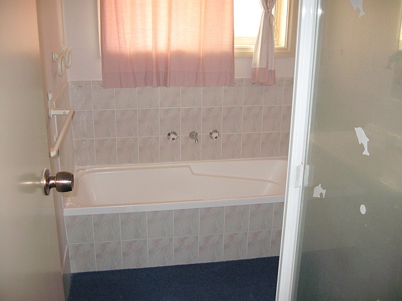 6 Endeavour Place, Parkes NSW 2870