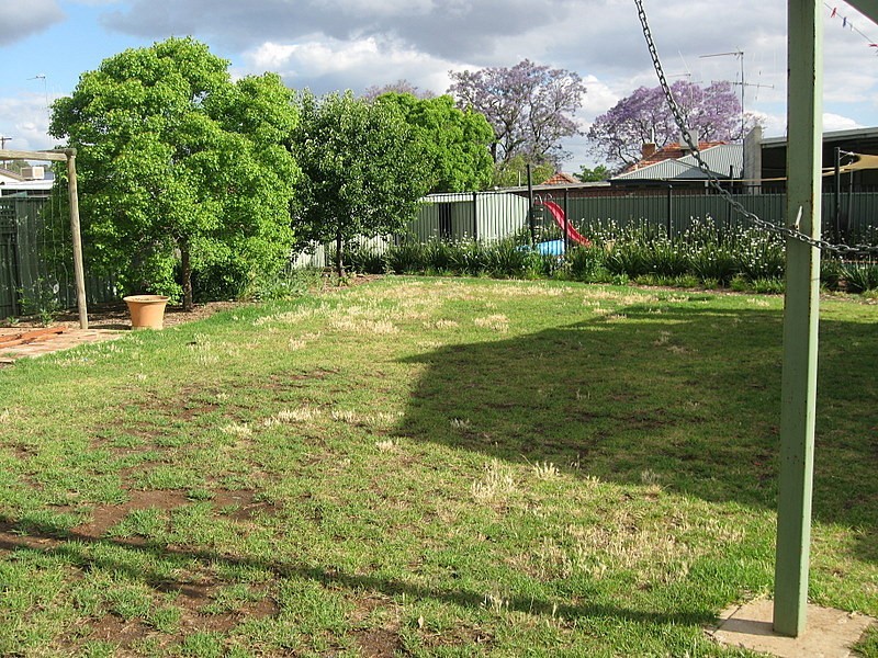 381 Clarinda Street, Parkes NSW 2870