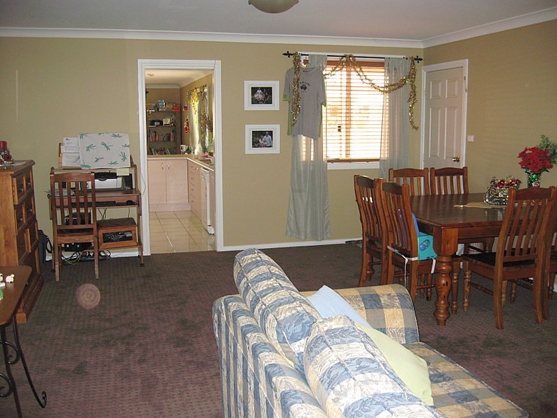 8 Banjo Place, Parkes NSW 2870